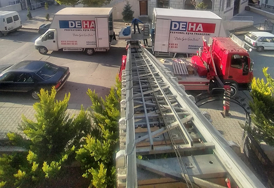 Evren Evden Eve Nakliyat İçin Asansör Hizmeti